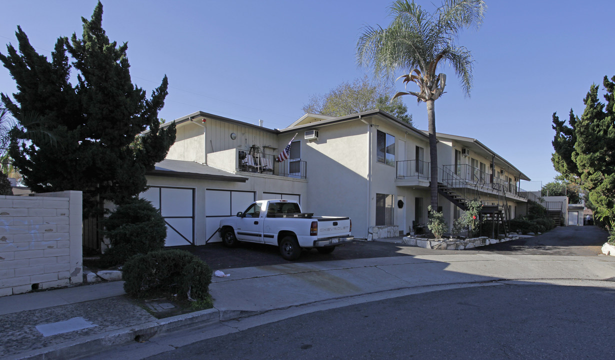 701 Maple St in La Habra, CA - Foto de edificio