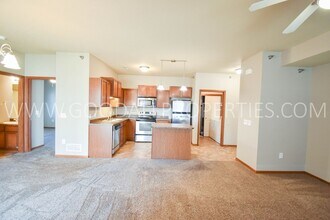 6030 Bremen Ct in Johnston, IA - Building Photo - Building Photo