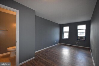 209 N Milton Ave in Baltimore, MD - Building Photo - Building Photo