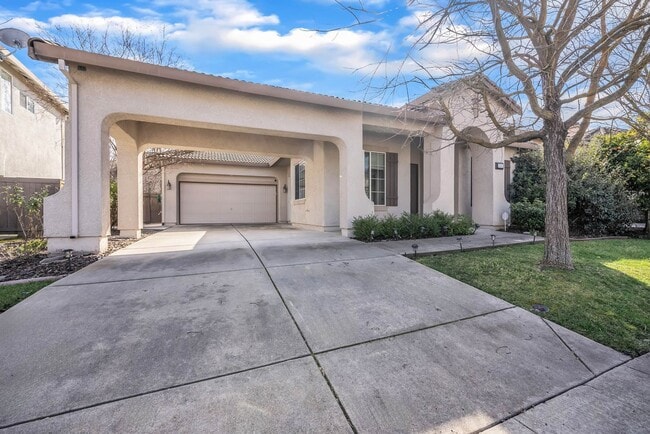 5546 Swadly Way in Sacramento, CA - Building Photo - Building Photo
