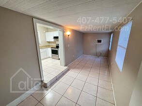 4802 Burgundy Ln in Orlando, FL - Building Photo - Building Photo