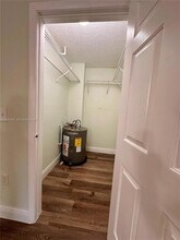 8235 Lake Dr, Unit 204 in Doral, FL - Building Photo - Building Photo