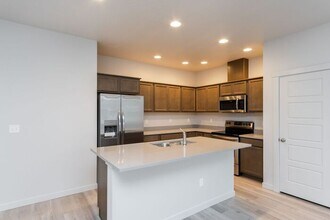 1283 S Bent Rock Ave in Boise, ID - Foto de edificio - Building Photo