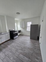 27 Harrison Plz, Unit 2 in Irvington, NJ - Building Photo