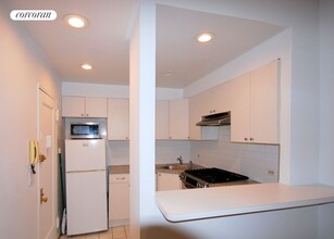 415 E 82nd St in New York, NY - Building Photo - Building Photo