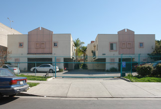 1240-1246 N Berendo St in Los Angeles, CA - Building Photo - Building Photo