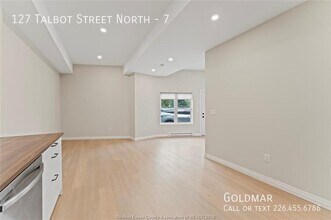 127 Talbot St N in Essex, ON - Building Photo - Building Photo