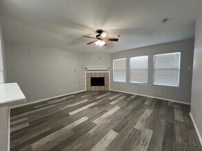 5812 Arena Cir in Fort Worth, TX - Building Photo - Building Photo