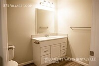 Village Loop Apartments in Lebanon, OR - Building Photo - Building Photo