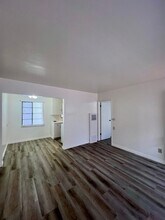 4326 1/2 Swift Ave in San Diego, CA - Building Photo - Building Photo