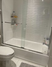 11750 W Sunset Blvd, Unit 402 in Los Angeles, CA - Building Photo - Building Photo