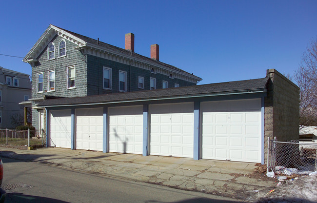 44 South St in Fall River, MA - Building Photo - Building Photo