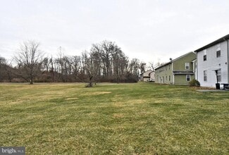 592 Wrensong Rd in Yardley, PA - Building Photo - Building Photo