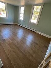 16 Garrison St, Unit 1 in Brunswick, ME - Building Photo - Building Photo