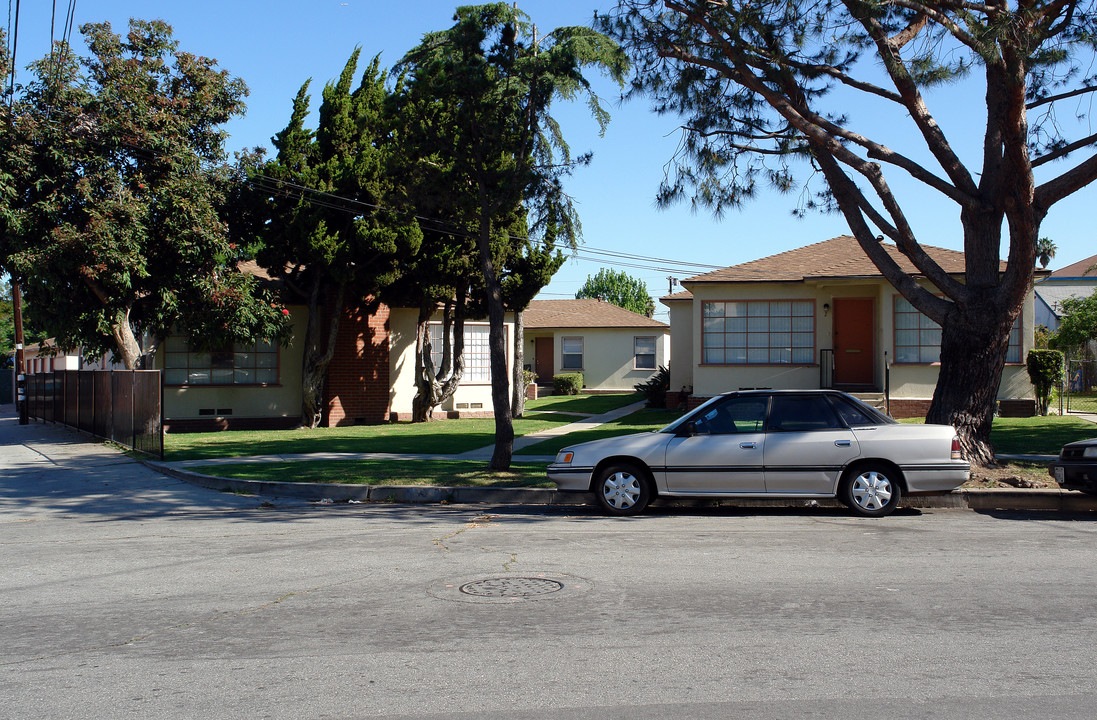 515 Stepney St in Inglewood, CA - Building Photo