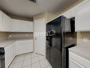 9726 Gulfstream in Conroe, TX - Building Photo - Building Photo