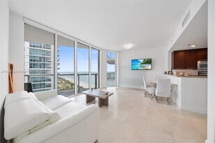 6515 Collins Ave in Miami Beach, FL - Building Photo