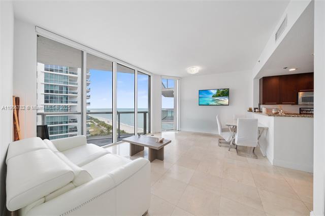 6515 Collins Ave in Miami Beach, FL - Building Photo