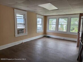 1008 Fisk St in Scranton, PA - Building Photo - Building Photo