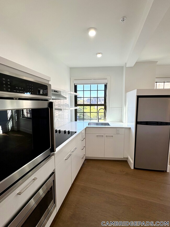 1200 Massachusetts Ave in Cambridge, MA - Building Photo - Building Photo