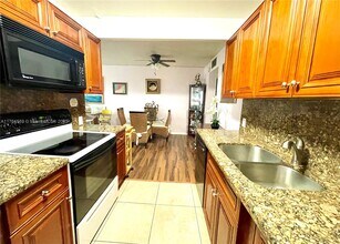 4031 Harwood D in Deerfield Beach, FL - Building Photo - Building Photo