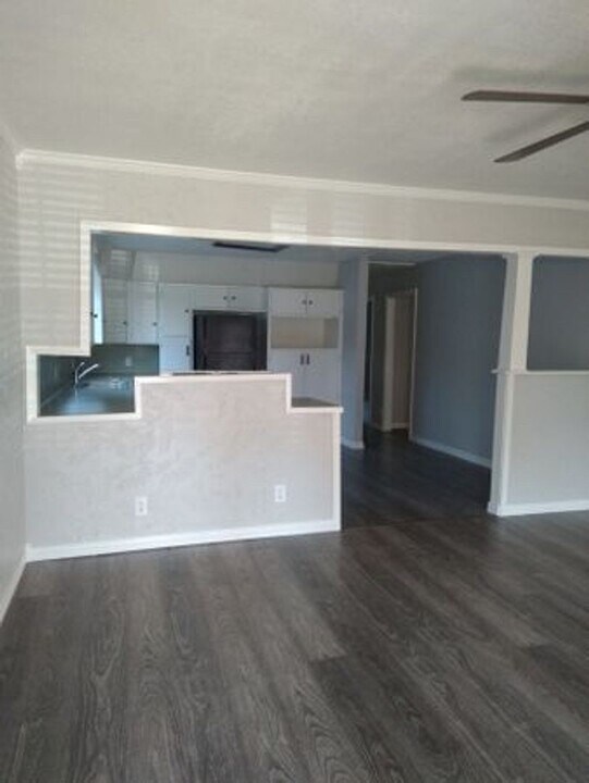1908 21st St in Nederland, TX - Building Photo