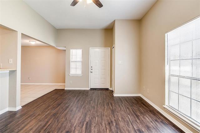 320 Liberty Pl in Grand Prairie, TX - Building Photo - Building Photo