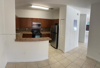 2991 NW 36th Ln in Lauderdale Lakes, FL - Building Photo - Building Photo