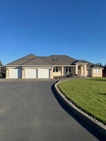 4208 NW 321st St in Ridgefield, WA - Building Photo