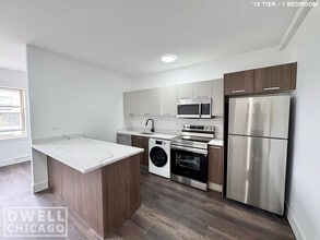 5638 N Ashland Ave in Chicago, IL - Foto de edificio - Building Photo