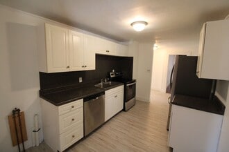 6 Smith Ct in Farmington, NH - Building Photo - Building Photo