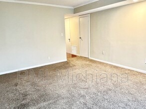 18120 N Stoneridge Dr in South Bend, IN - Building Photo - Building Photo