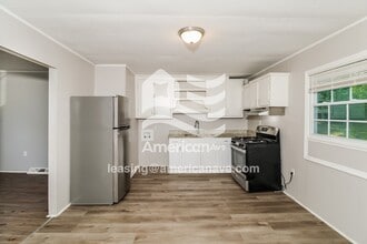 2701 Welland St in Columbia, SC - Foto de edificio - Building Photo