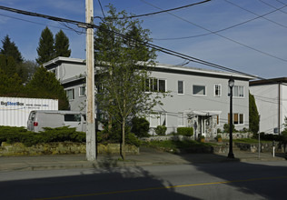 629 Twelfth St in New Westminster, BC - Building Photo - Building Photo