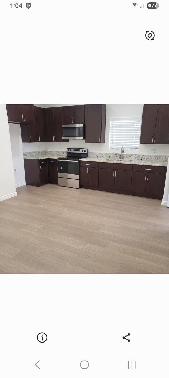 property at 2906-2902 S Palm Grove Ave