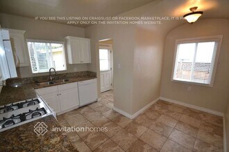 1855 W 68th St in Los Angeles, CA - Building Photo - Building Photo