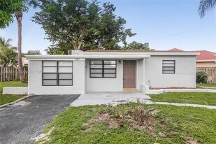 1367 NE 27th St in Pompano Beach, FL - Building Photo