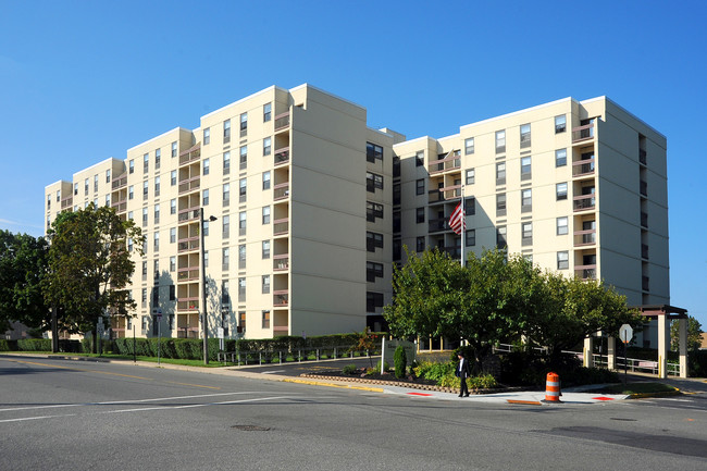 Eleanor Levovitz Sr. Apartments