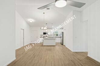 1282 Hegira St NW in Palm Bay, FL - Building Photo - Building Photo