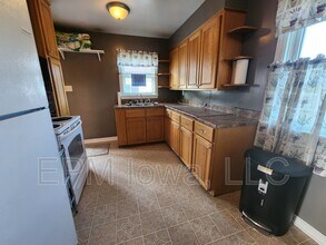 1212 35th St NE in Cedar Rapids, IA - Building Photo - Building Photo