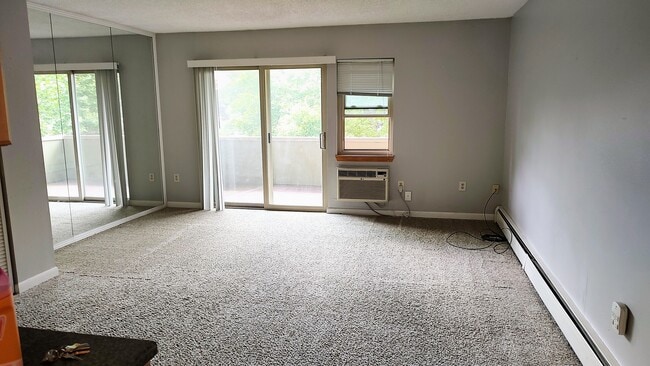 3150 Iris Ave, Unit #208 in Boulder, CO - Foto de edificio - Building Photo