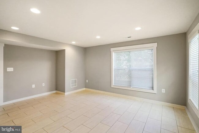 22413 Verde Gate Terrace in Brambleton, VA - Building Photo - Building Photo