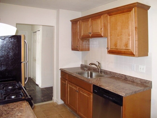 4925 Washington St in Boston, MA - Building Photo - Building Photo