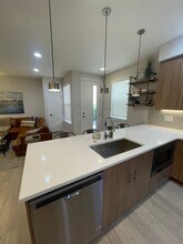 1416 Knox Ct in Denver, CO - Foto de edificio - Building Photo