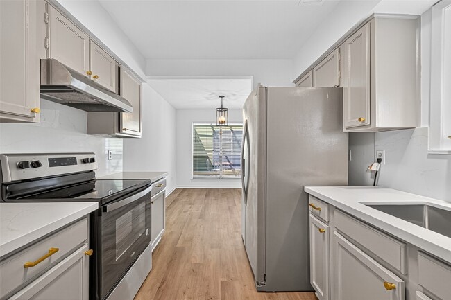 property at 1917 Trixie Ln