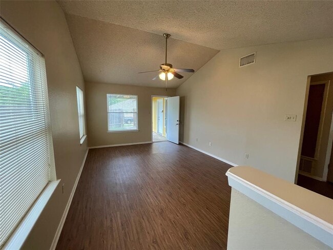 8117 West Gate Blvd in Austin, TX - Building Photo - Building Photo