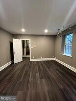 919 Pine St in Philadelphia, PA - Building Photo