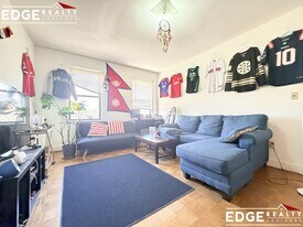 160 Strathmore Rd, Unit 21 in Boston, MA - Building Photo