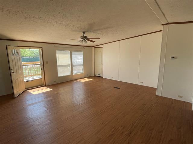 383 Latham Ln in Rhome, TX - Building Photo - Building Photo