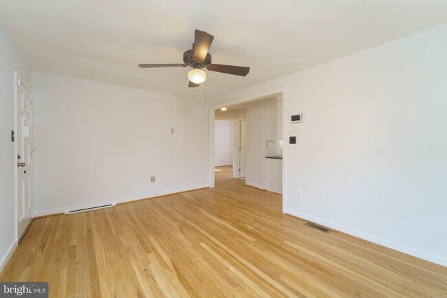 4400 Garrett Park Rd in Silver Spring, MD - Building Photo - Building Photo